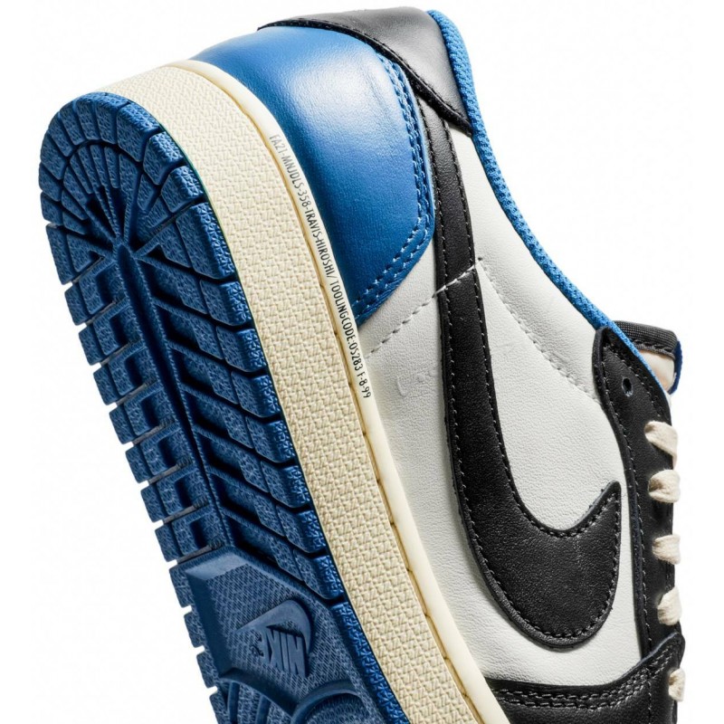 AIR JORDAN 1 LOW X FRAGMENT DESIGN X TRAVIS SCOTT